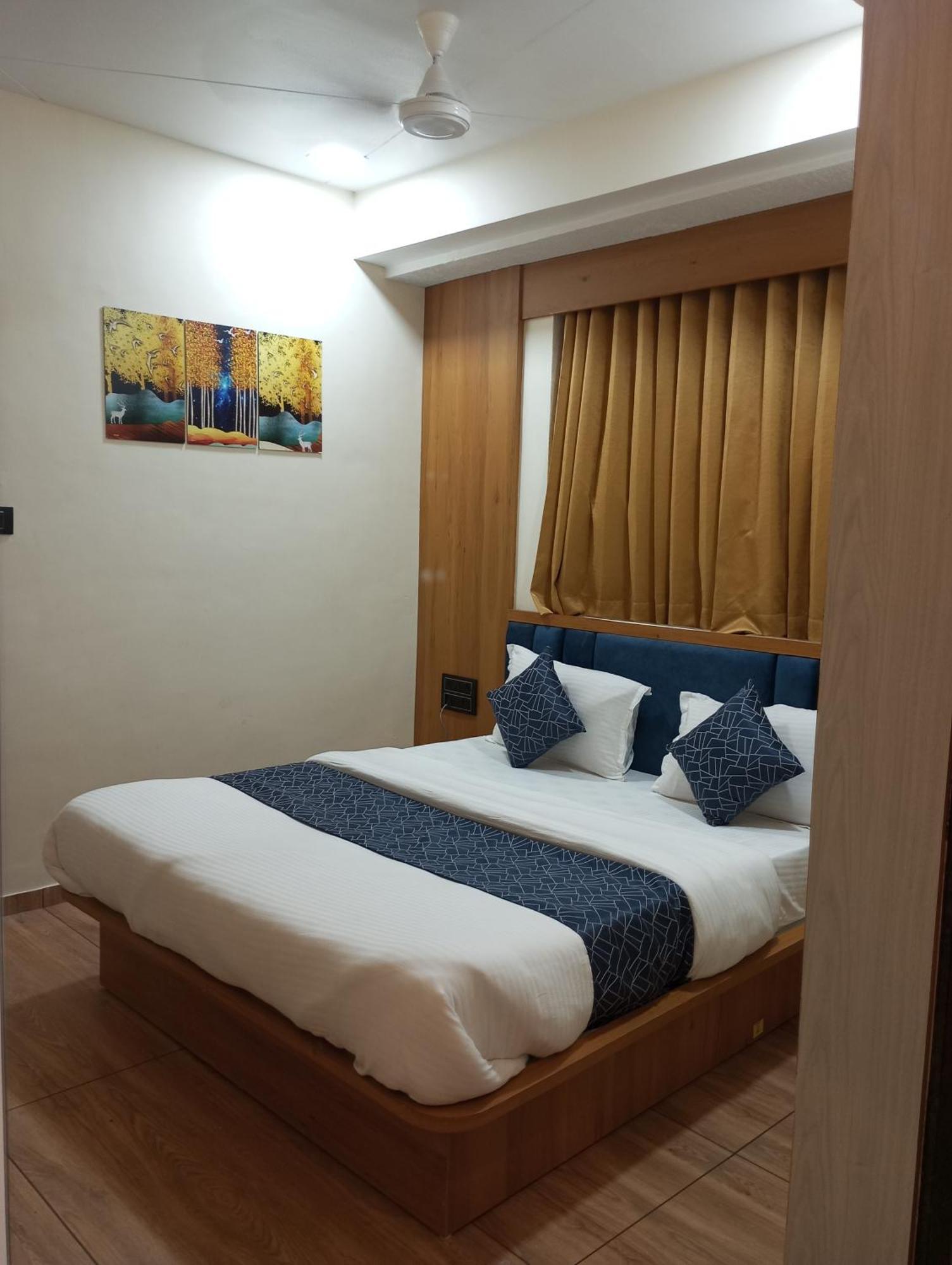 Hotel R K Villa Ahmedabad Luaran gambar